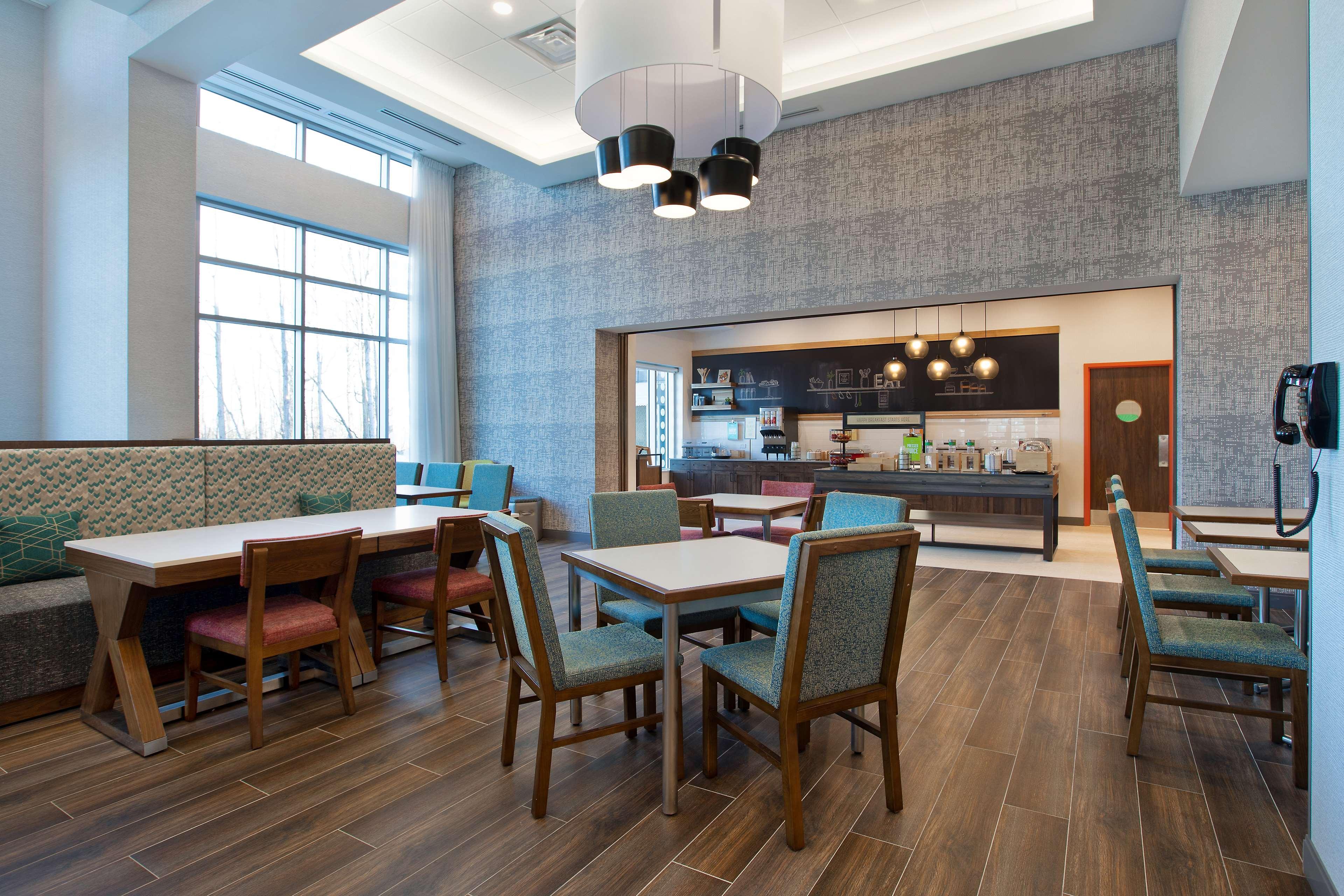 Hampton Inn & Suites Ottawa West, Ontario, Canada Eksteriør billede