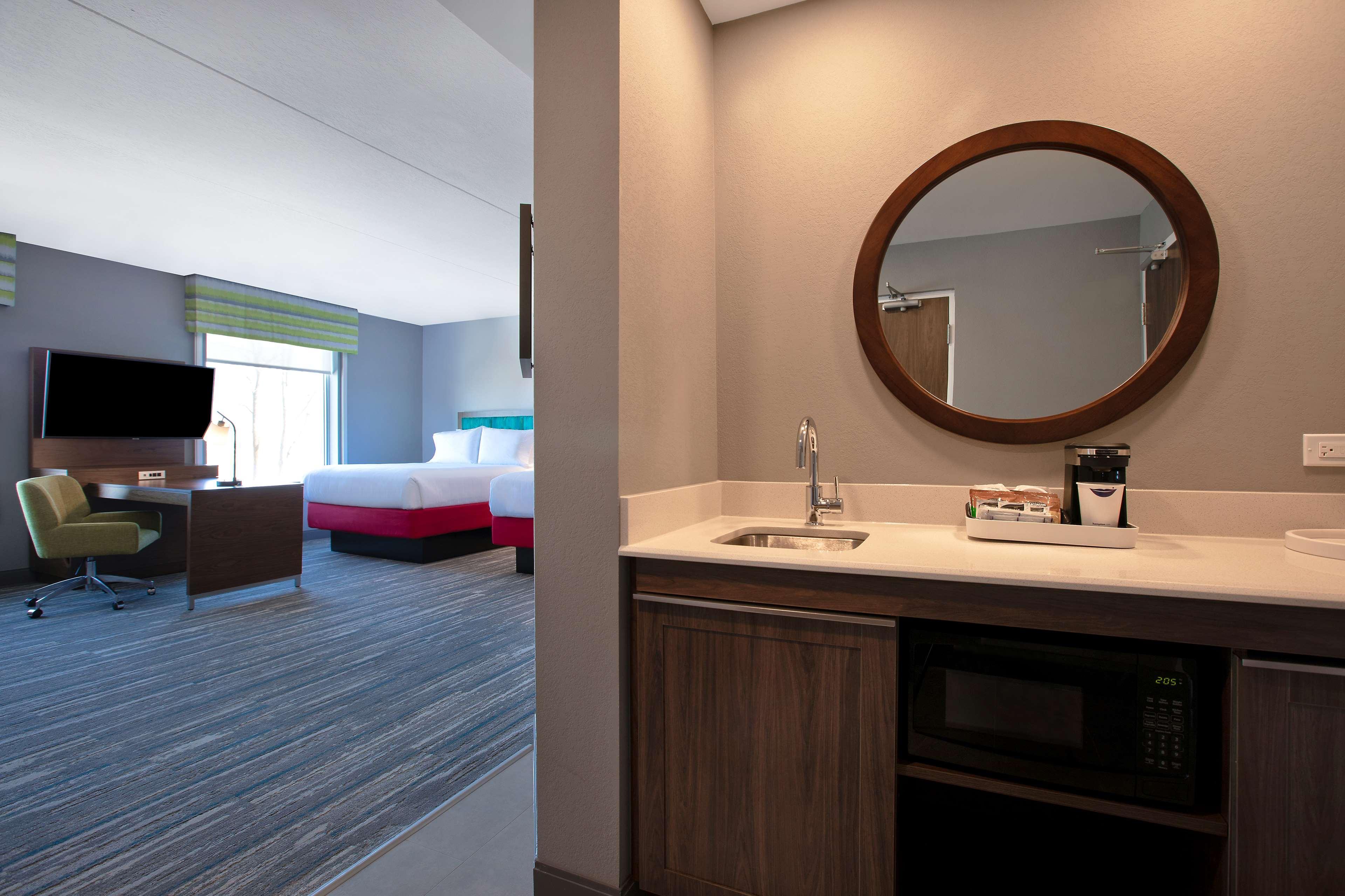 Hampton Inn & Suites Ottawa West, Ontario, Canada Eksteriør billede