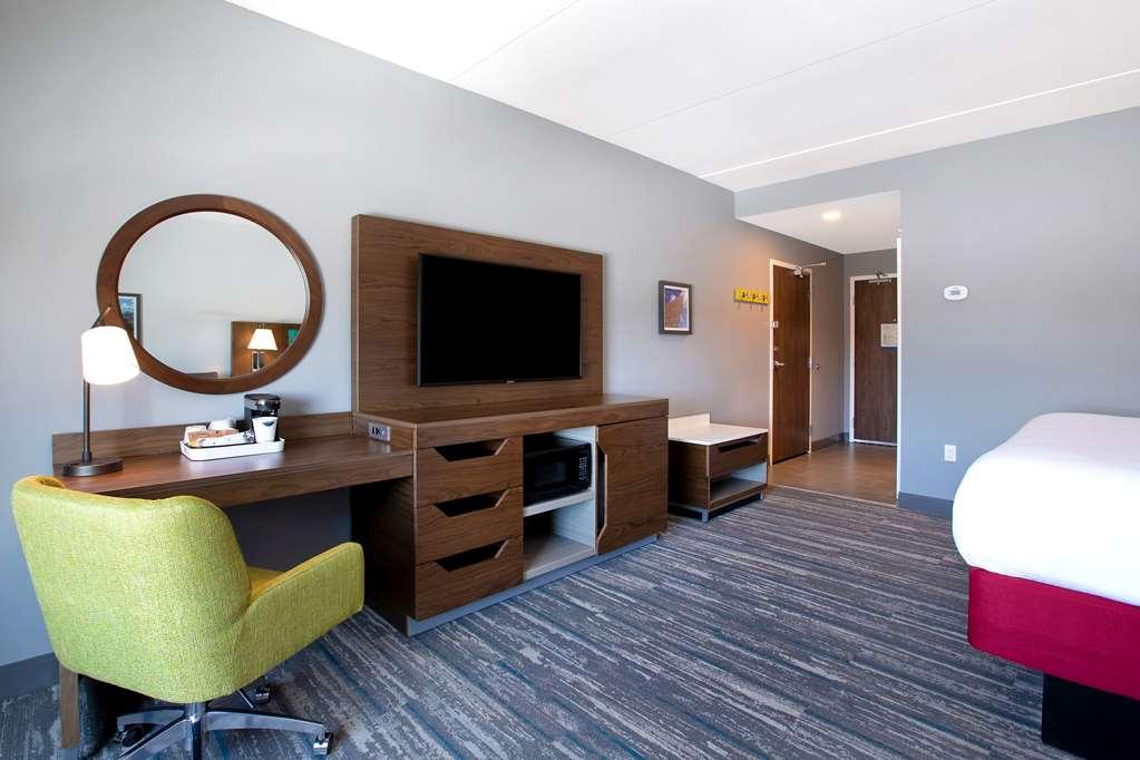 Hampton Inn & Suites Ottawa West, Ontario, Canada Værelse billede